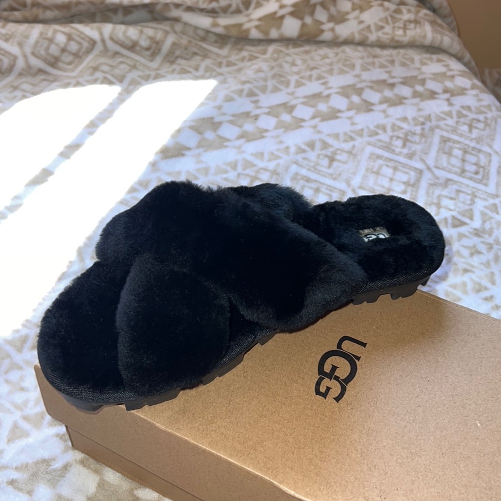UGG fuzzy slippers